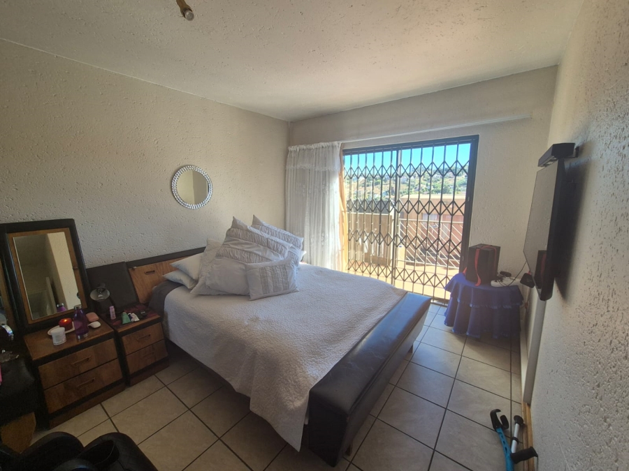 4 Bedroom Property for Sale in Bassonia Gauteng
