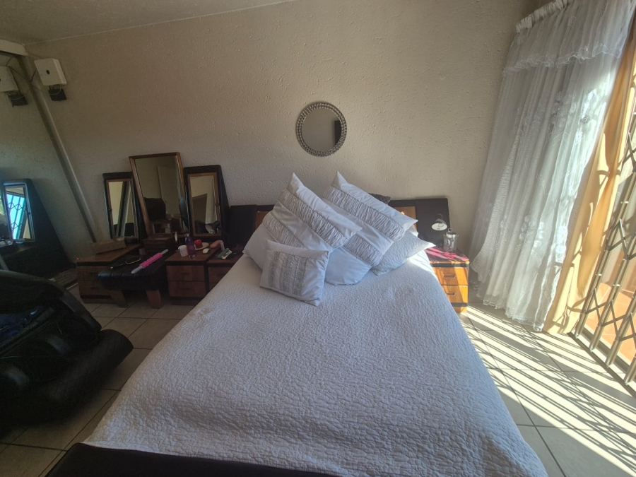 4 Bedroom Property for Sale in Bassonia Gauteng