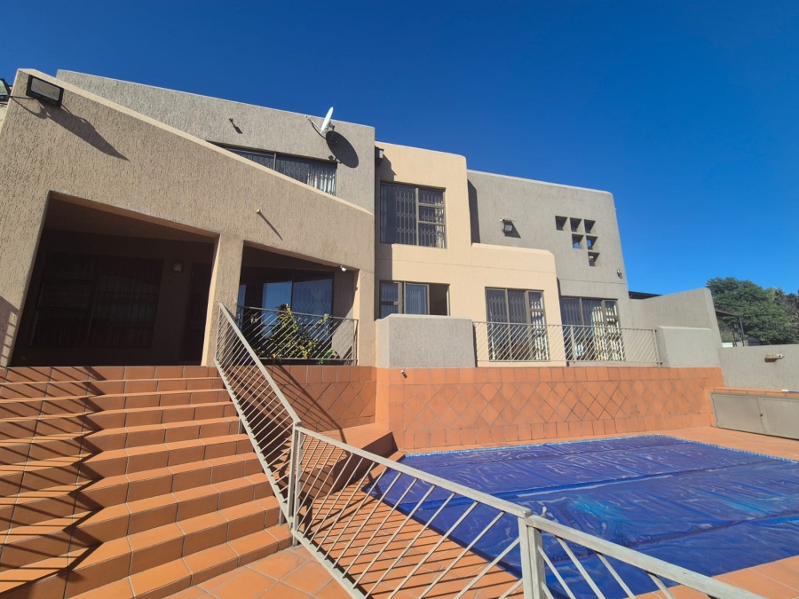 4 Bedroom Property for Sale in Bassonia Gauteng