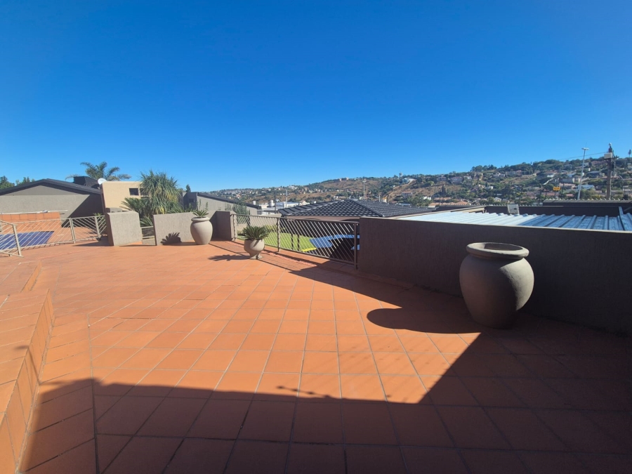 4 Bedroom Property for Sale in Bassonia Gauteng