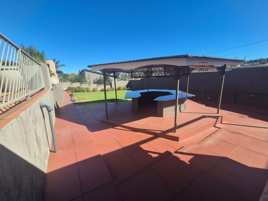 4 Bedroom Property for Sale in Bassonia Gauteng