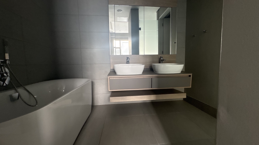 2 Bedroom Property for Sale in Rosebank Gauteng
