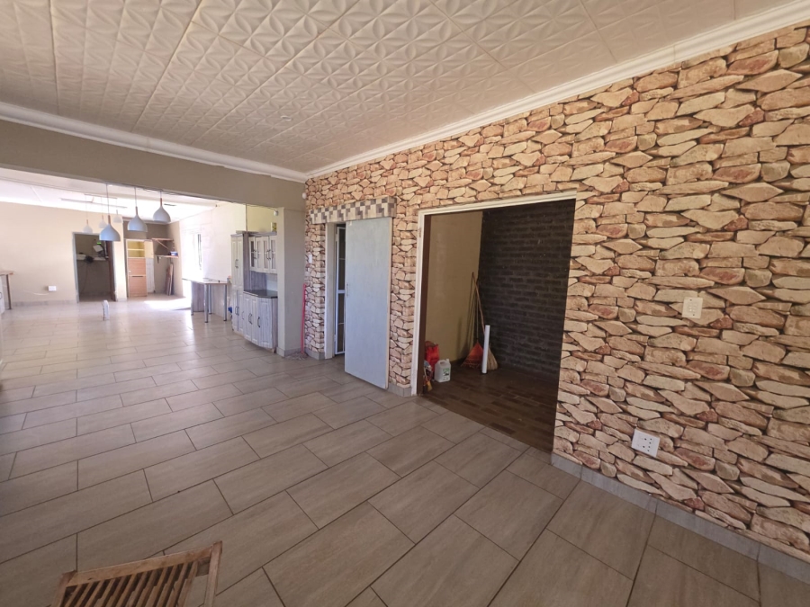 4 Bedroom Property for Sale in Sonland Park Gauteng