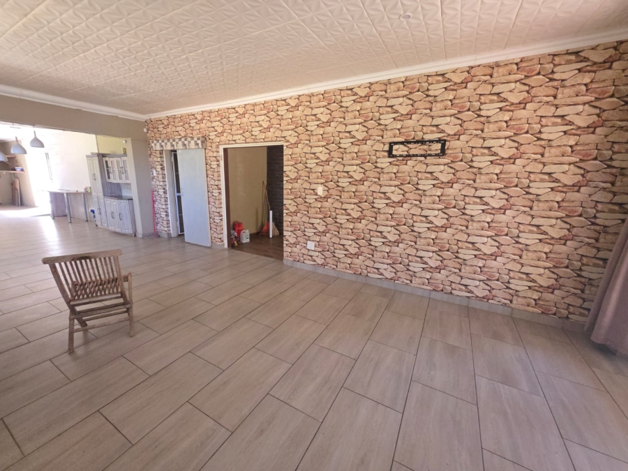 4 Bedroom Property for Sale in Sonland Park Gauteng