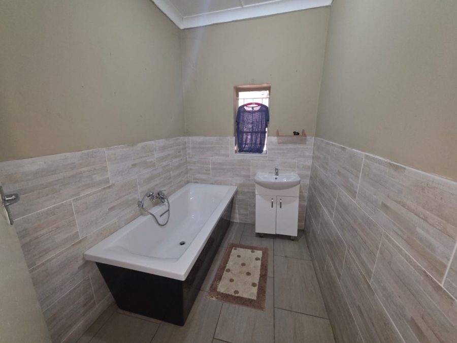 4 Bedroom Property for Sale in Sonland Park Gauteng