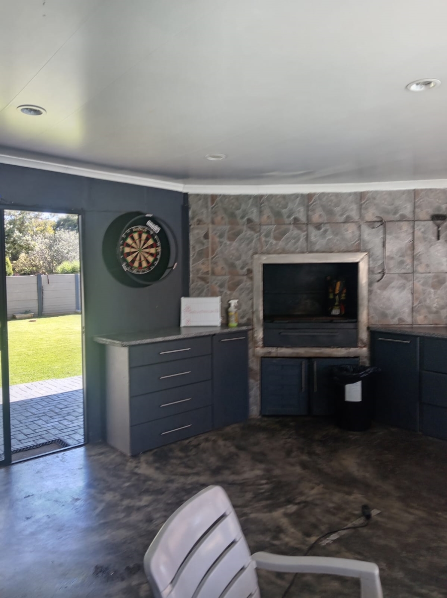 3 Bedroom Property for Sale in Flora Gardens Gauteng