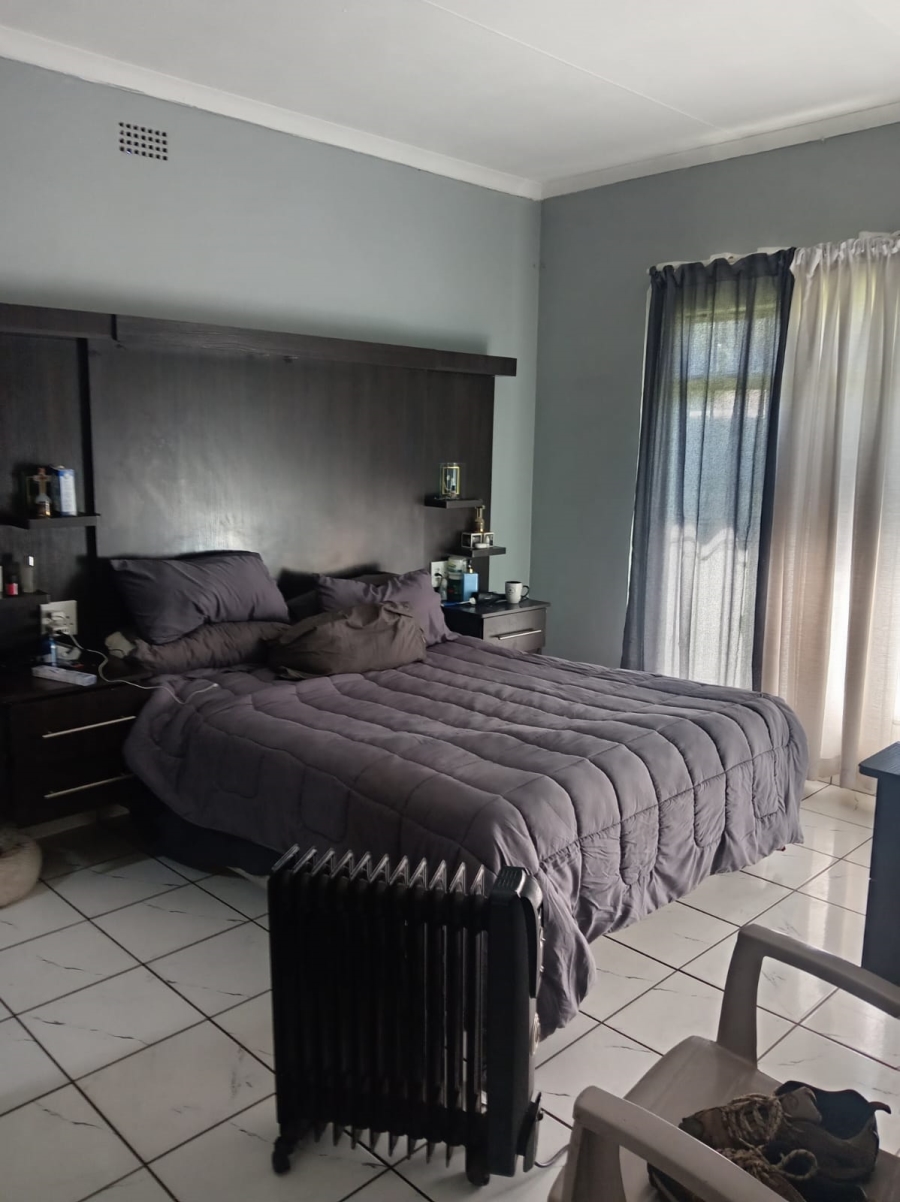 3 Bedroom Property for Sale in Flora Gardens Gauteng