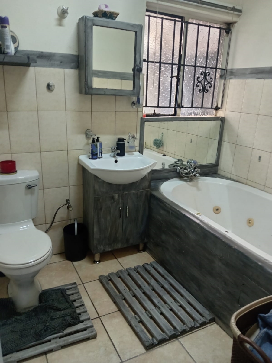 3 Bedroom Property for Sale in Flora Gardens Gauteng