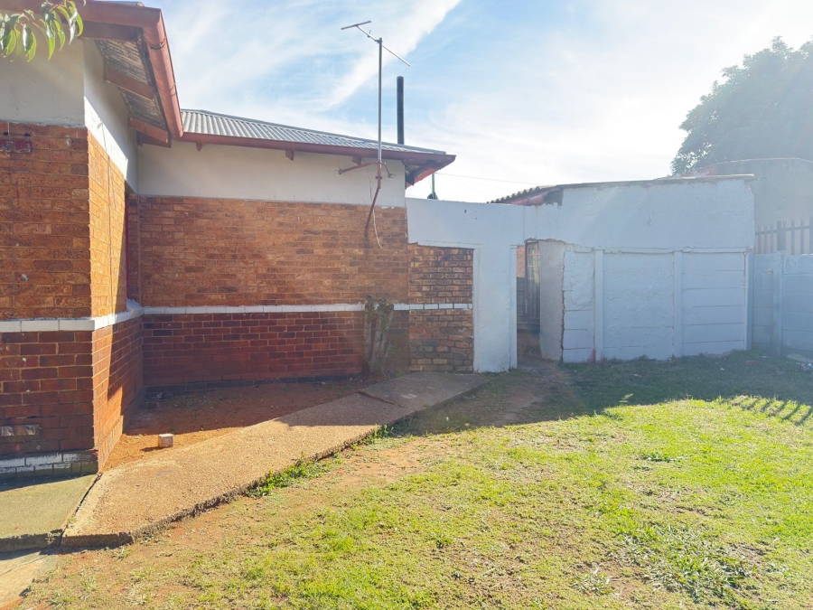 2 Bedroom Property for Sale in Chloorkop Gauteng