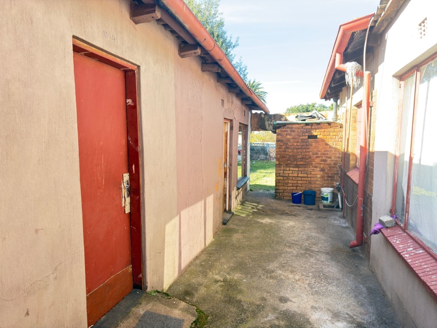 2 Bedroom Property for Sale in Chloorkop Gauteng