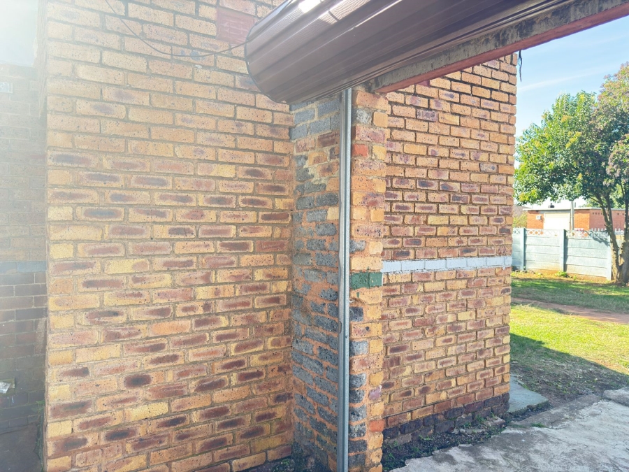 2 Bedroom Property for Sale in Chloorkop Gauteng