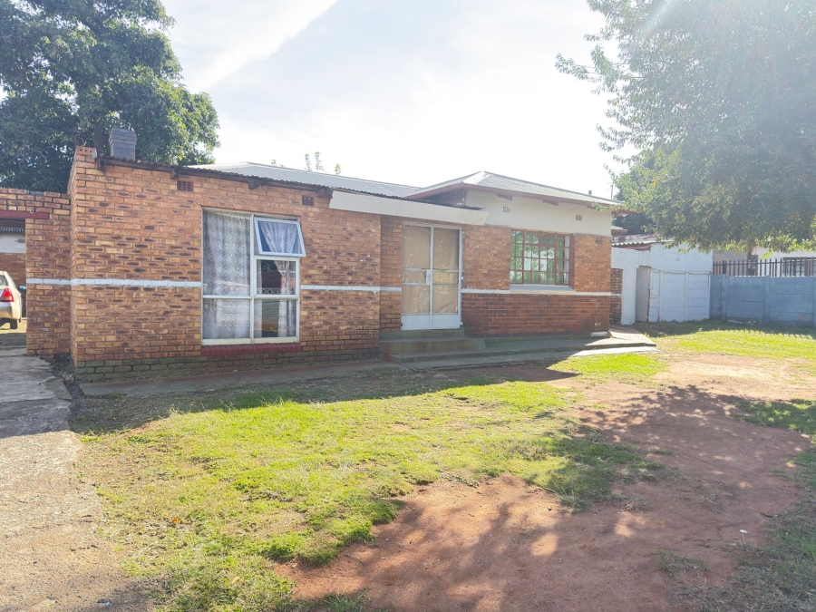 2 Bedroom Property for Sale in Chloorkop Gauteng