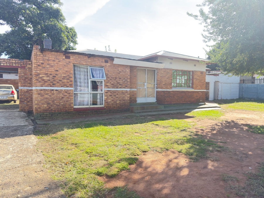 2 Bedroom Property for Sale in Chloorkop Gauteng