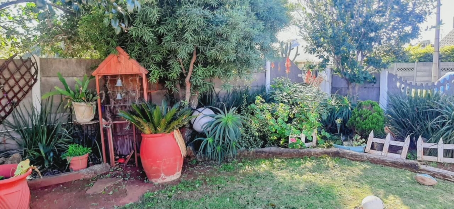 3 Bedroom Property for Sale in Rhodesfield Gauteng