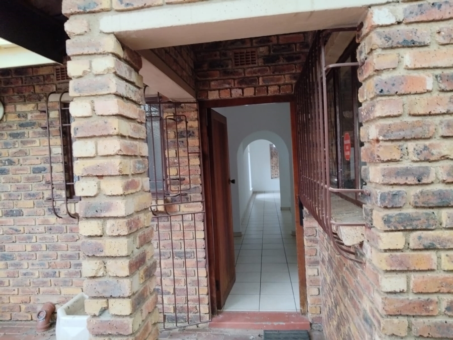 3 Bedroom Property for Sale in Birchleigh North Gauteng