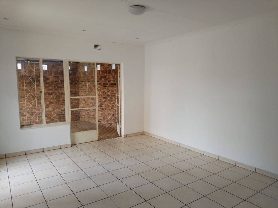 3 Bedroom Property for Sale in Birchleigh North Gauteng