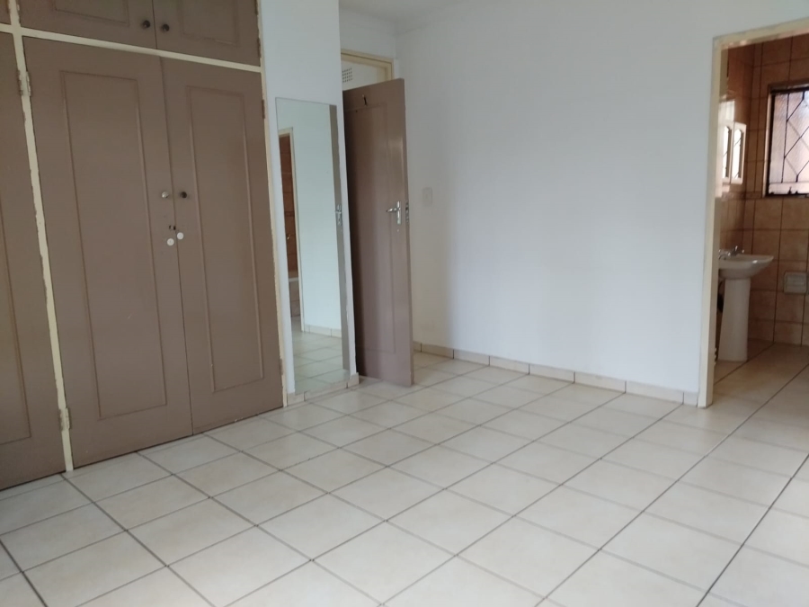 3 Bedroom Property for Sale in Birchleigh North Gauteng