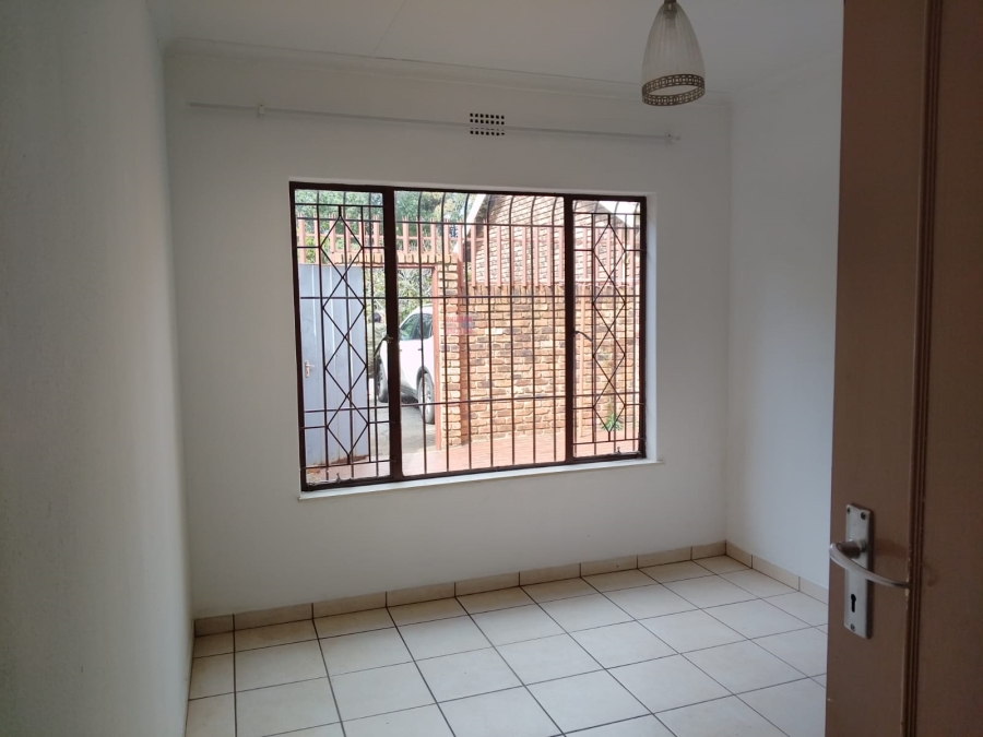 3 Bedroom Property for Sale in Birchleigh North Gauteng