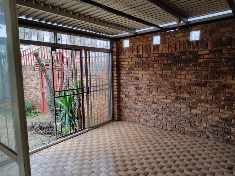 3 Bedroom Property for Sale in Birchleigh North Gauteng