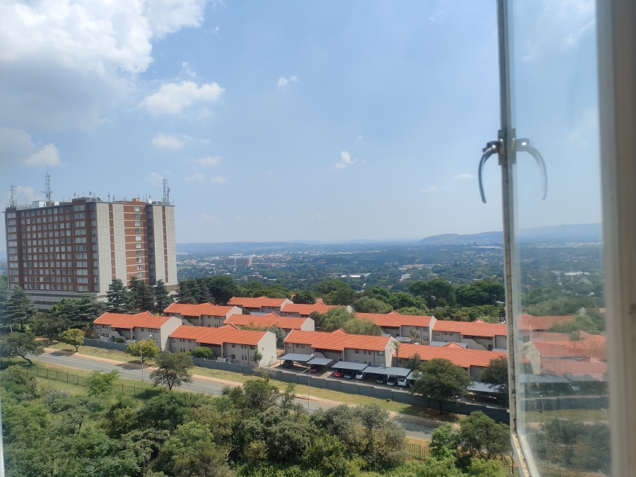 2 Bedroom Property for Sale in La Montagne Gauteng