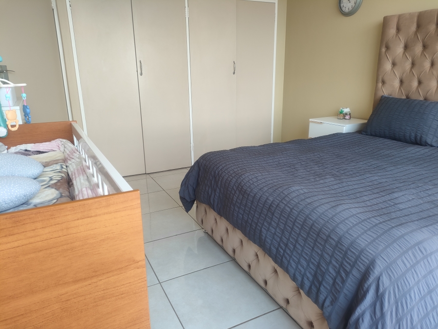 2 Bedroom Property for Sale in La Montagne Gauteng
