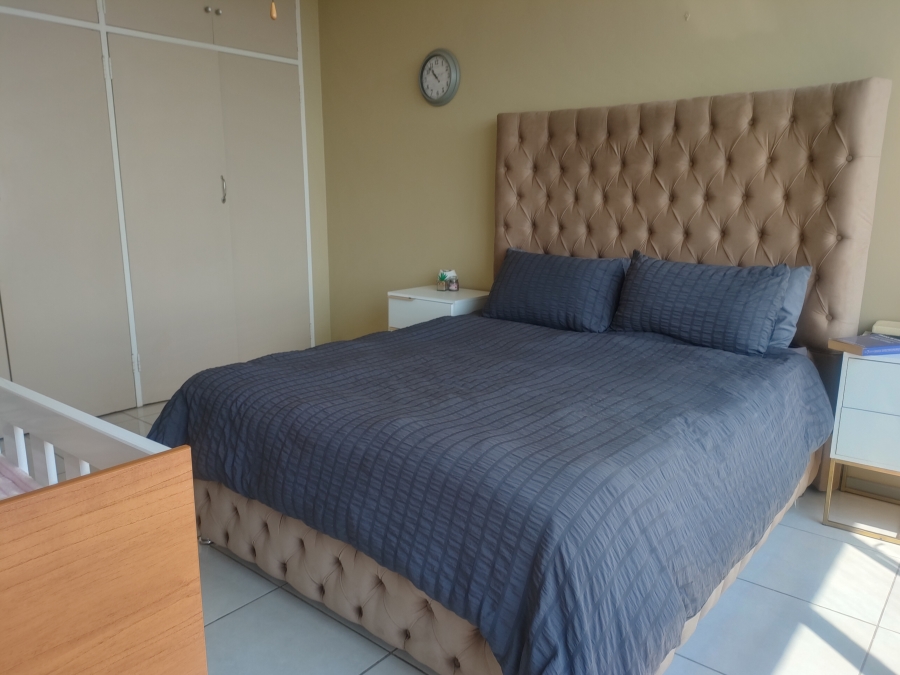 2 Bedroom Property for Sale in La Montagne Gauteng