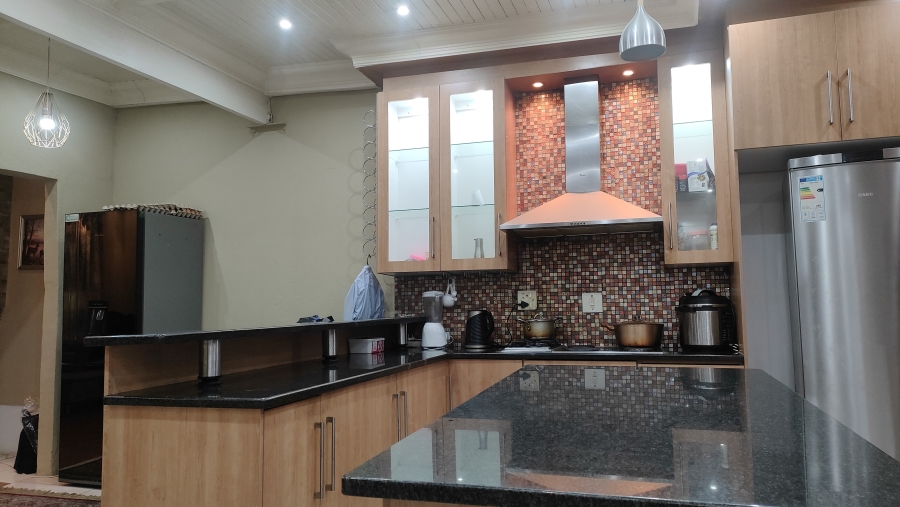 3 Bedroom Property for Sale in Silverton Gauteng