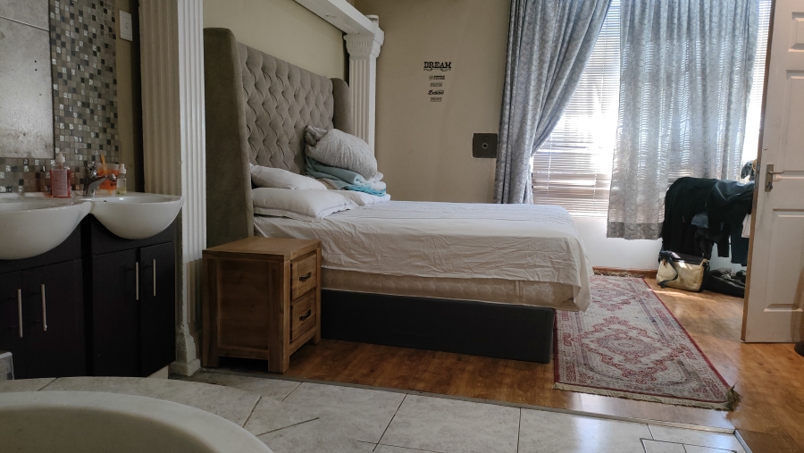 3 Bedroom Property for Sale in Silverton Gauteng