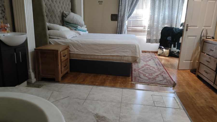 3 Bedroom Property for Sale in Silverton Gauteng