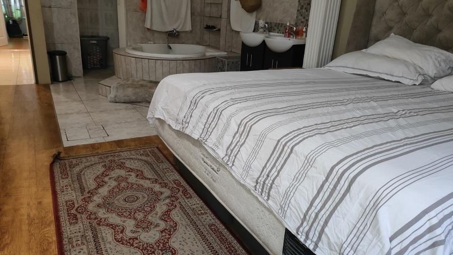 3 Bedroom Property for Sale in Silverton Gauteng