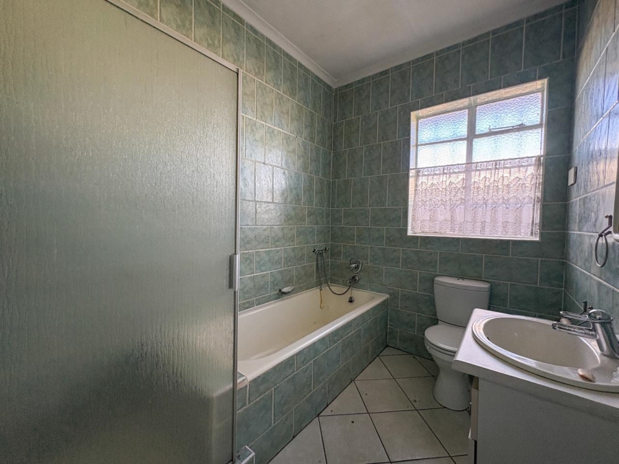 4 Bedroom Property for Sale in Simmerfield Gauteng