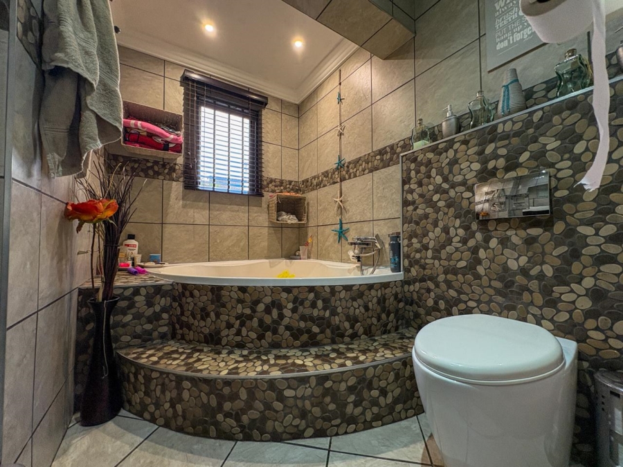 3 Bedroom Property for Sale in Brenthurst Gauteng