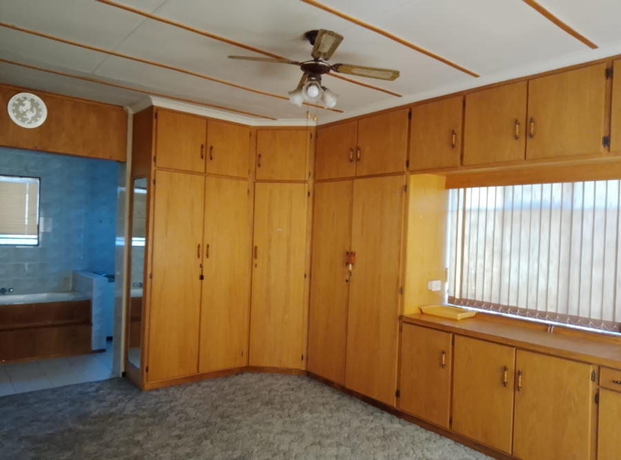 4 Bedroom Property for Sale in Casseldale Gauteng