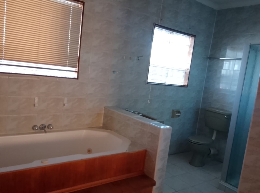 4 Bedroom Property for Sale in Casseldale Gauteng