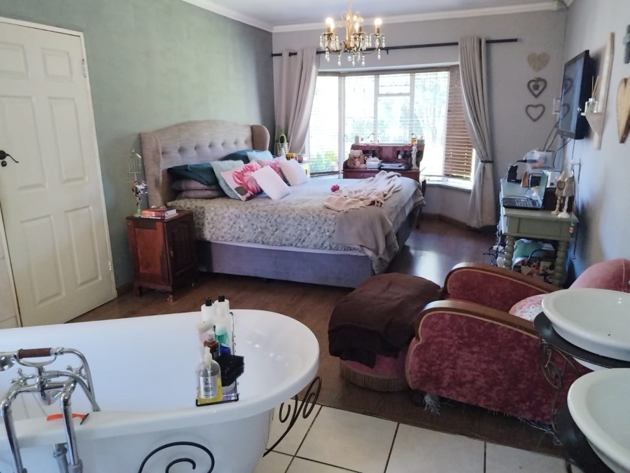 4 Bedroom Property for Sale in Allen Grove Gauteng