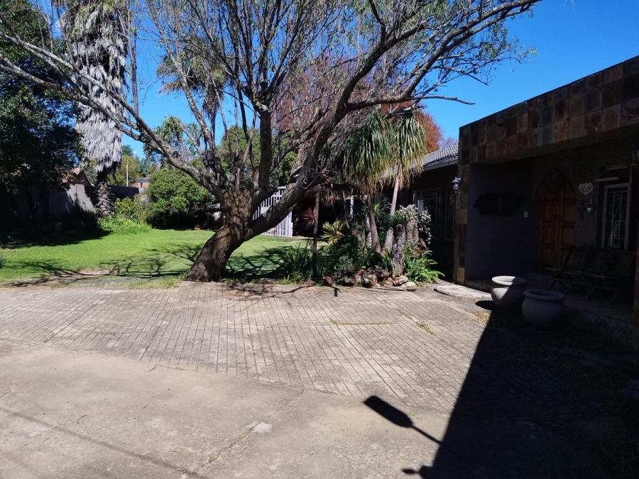 4 Bedroom Property for Sale in Allen Grove Gauteng