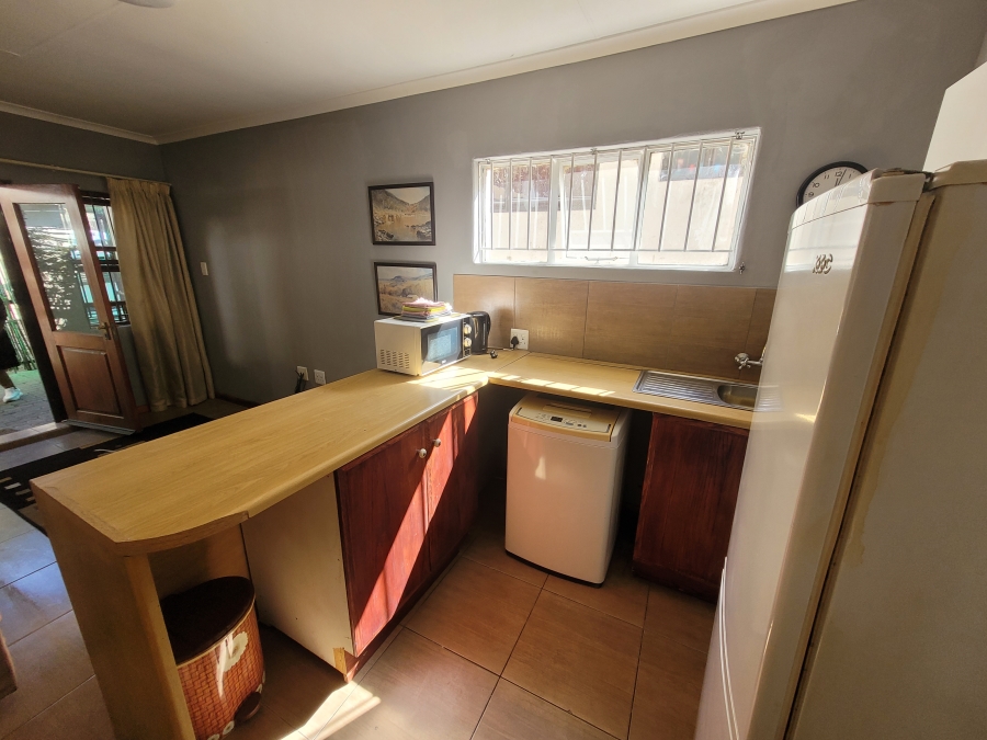 To Let 1 Bedroom Property for Rent in Blairgowrie Gauteng