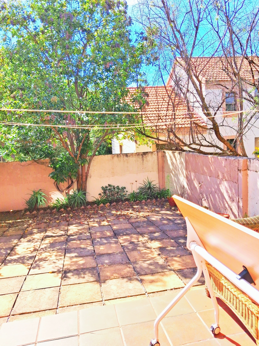 2 Bedroom Property for Sale in Broadacres Gauteng