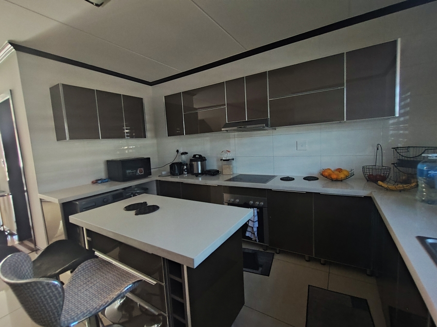 To Let 3 Bedroom Property for Rent in Carlswald Gauteng