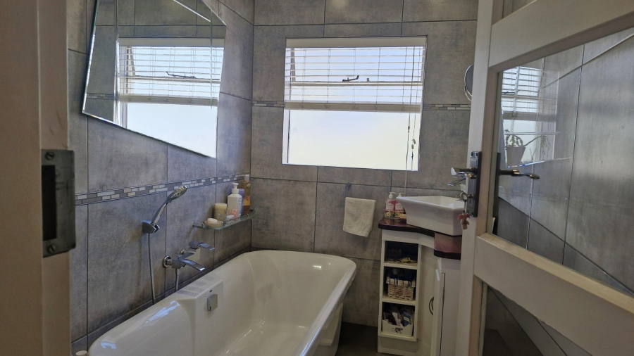 3 Bedroom Property for Sale in Rembrandt Park Gauteng