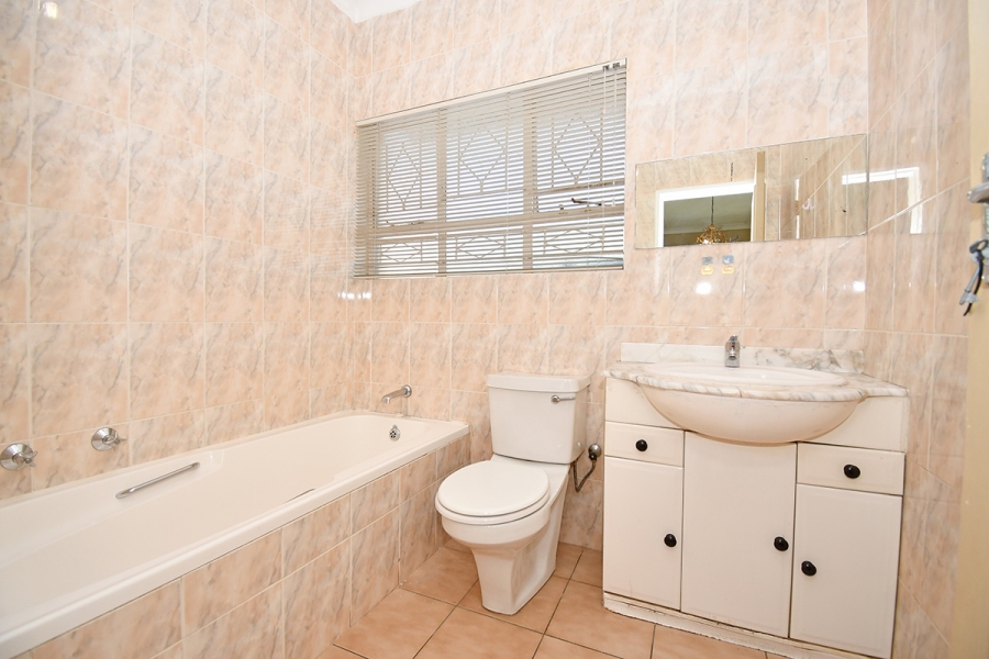 3 Bedroom Property for Sale in Parkmore Gauteng
