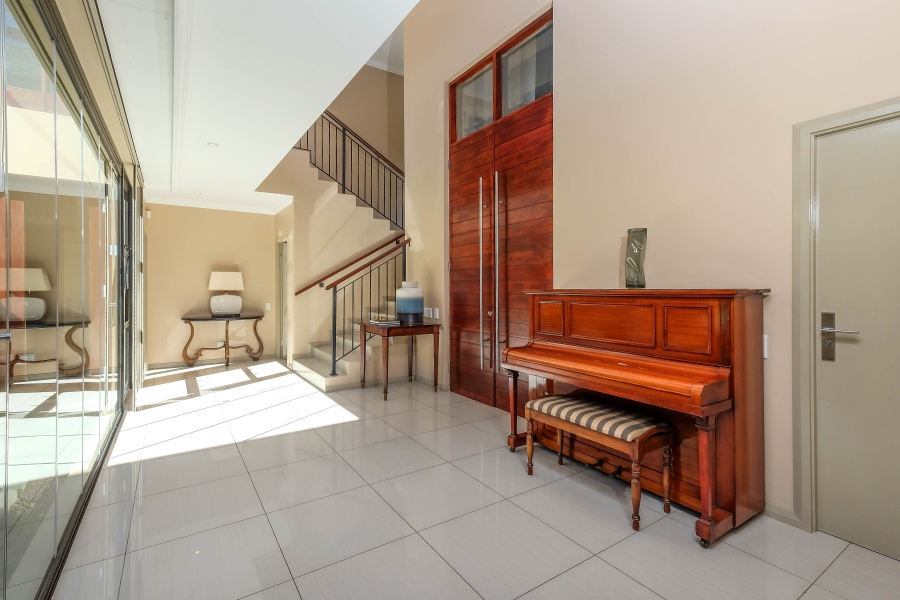 4 Bedroom Property for Sale in Hurlingham Gauteng