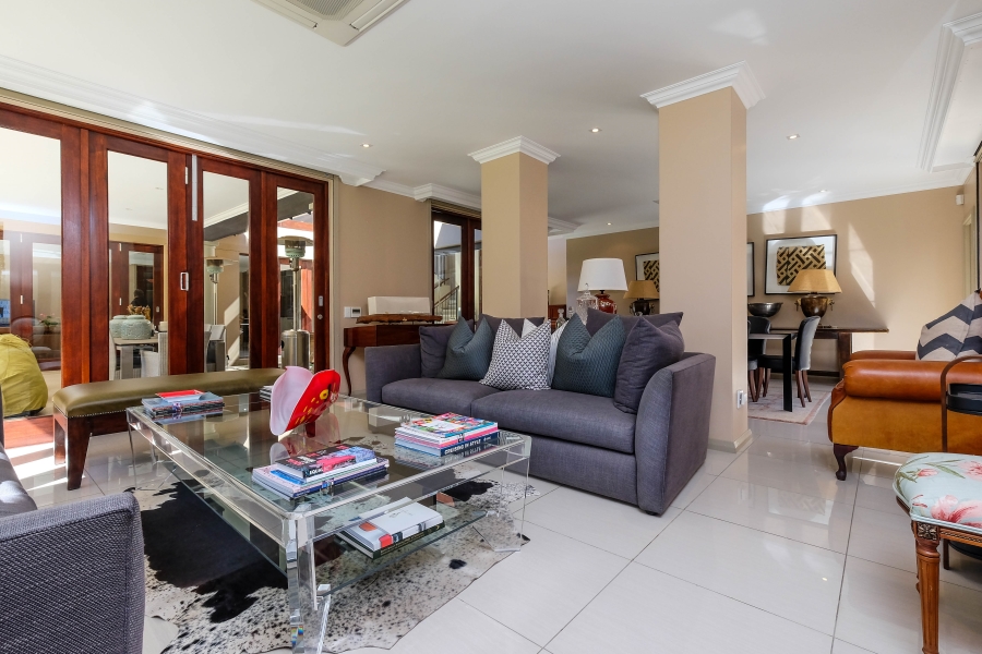 4 Bedroom Property for Sale in Hurlingham Gauteng
