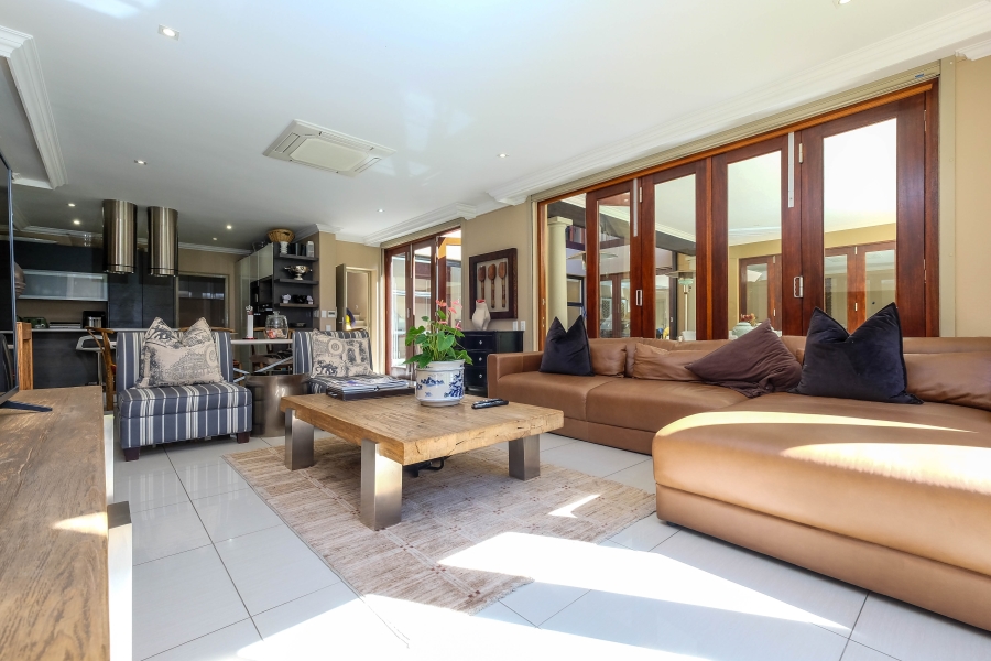 4 Bedroom Property for Sale in Hurlingham Gauteng