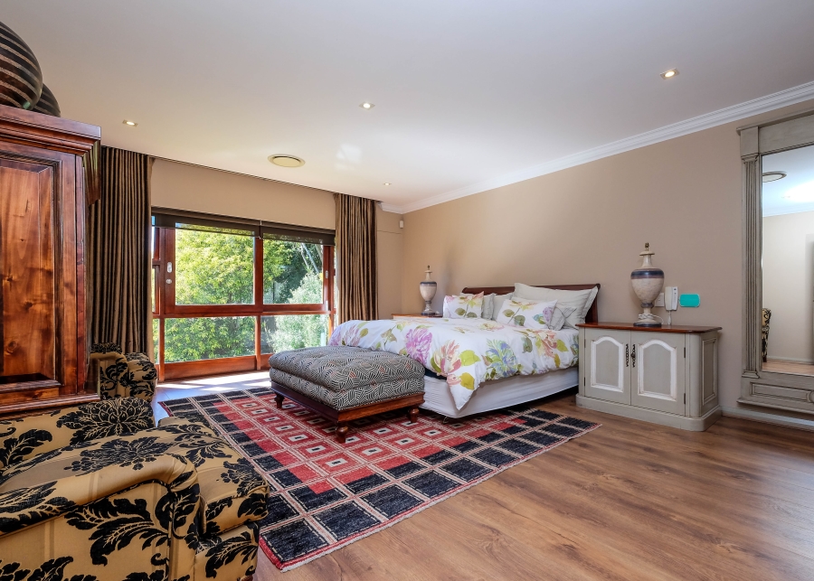 4 Bedroom Property for Sale in Hurlingham Gauteng