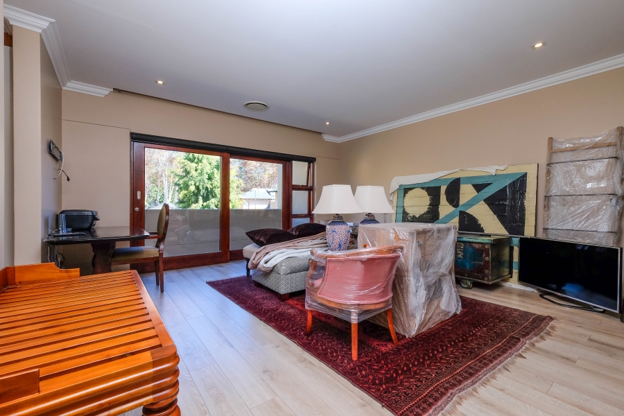 4 Bedroom Property for Sale in Hurlingham Gauteng