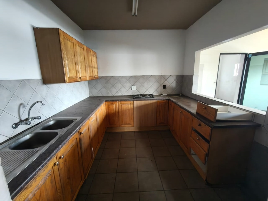 To Let Commercial Property for Rent in Hennopspark Gauteng