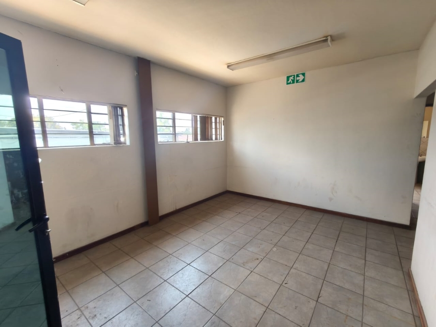 To Let Commercial Property for Rent in Hennopspark Gauteng