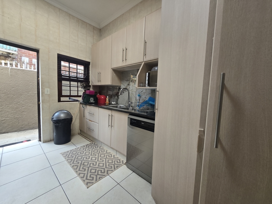3 Bedroom Property for Sale in Norwood Gauteng