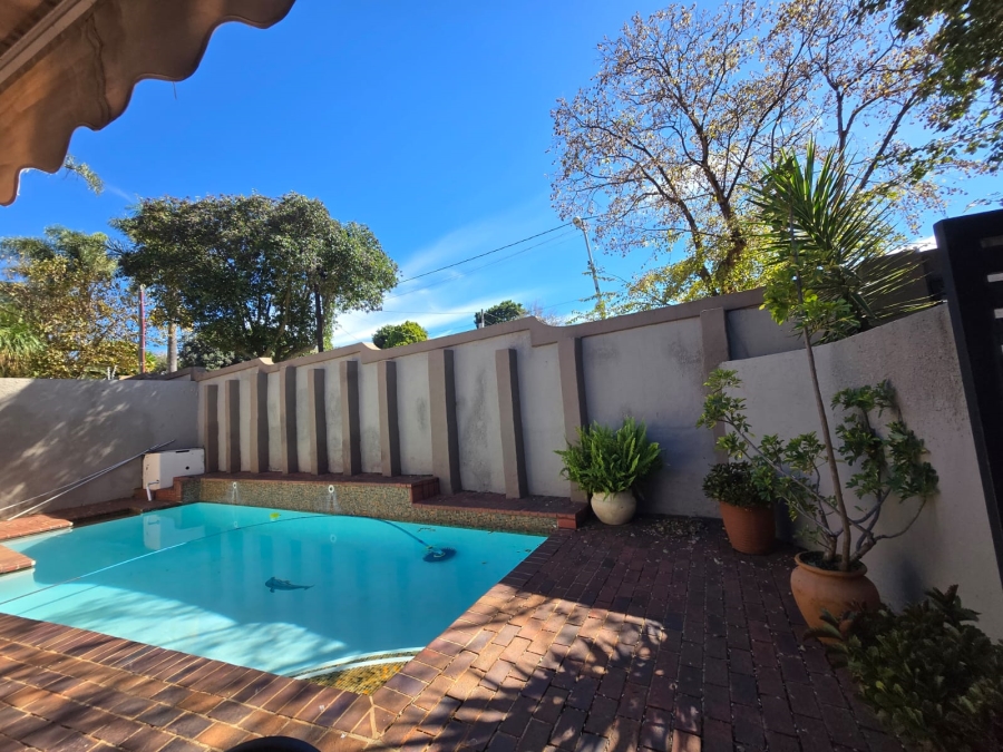 3 Bedroom Property for Sale in Cyrildene Gauteng